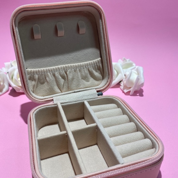 Jewelry Case - Jewelry Storage - Picture 5 of 11